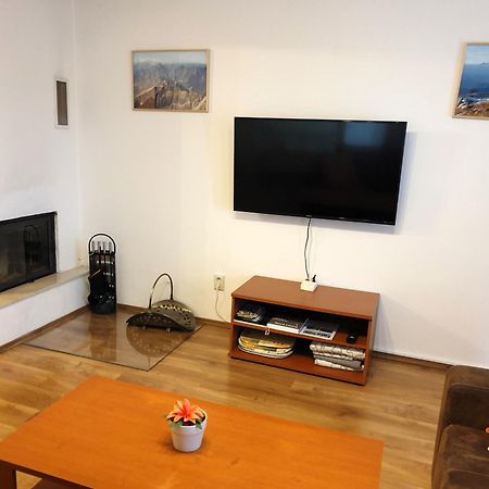 Apartman Slavkov Home & Parking Nova Lesna Exterior photo