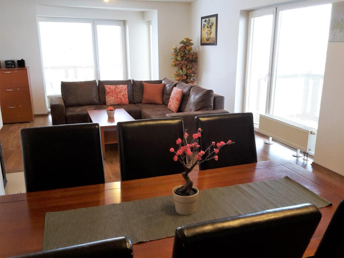 Apartman Slavkov Home & Parking Nova Lesna Exterior photo