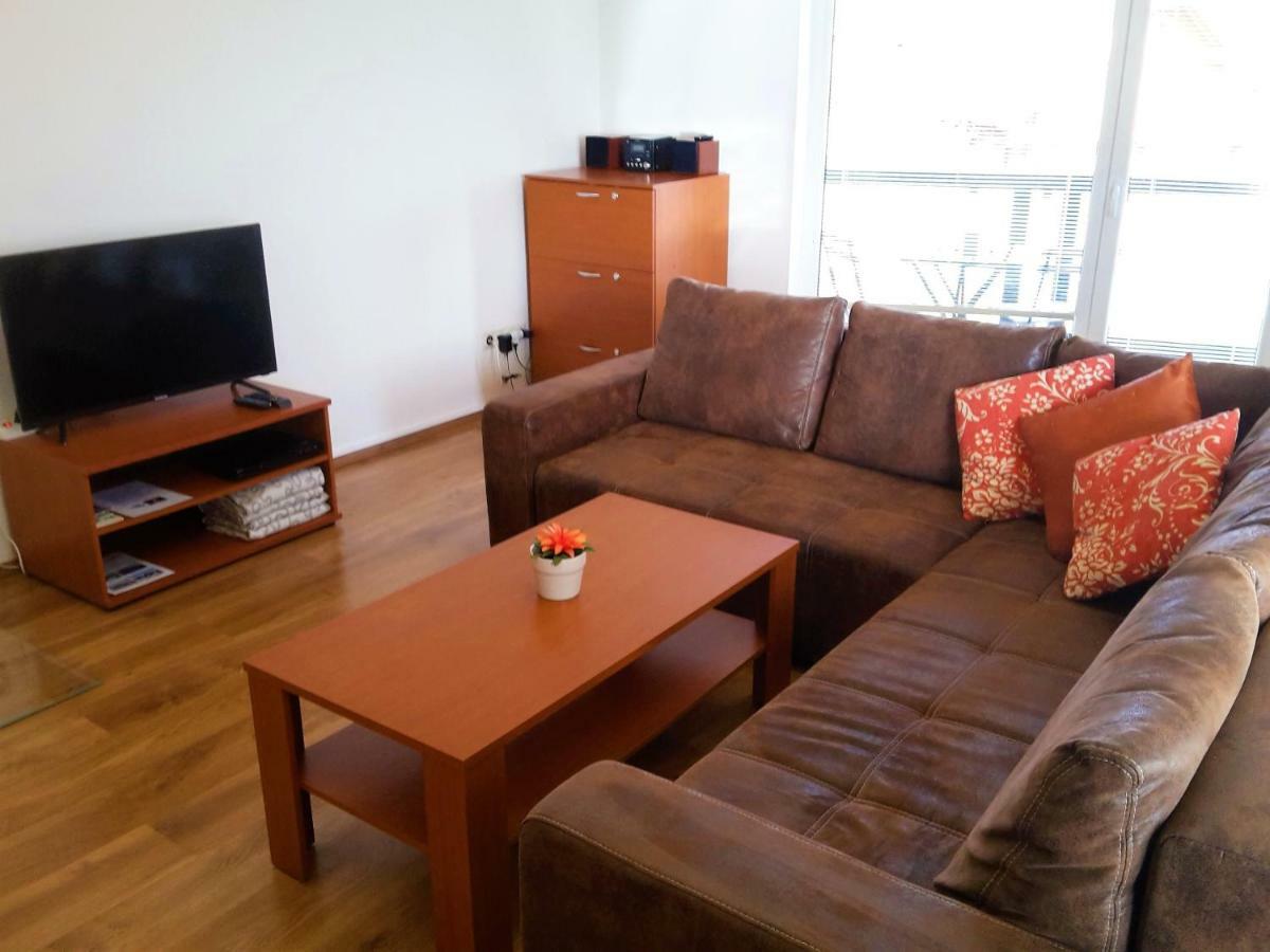 Apartman Slavkov Home & Parking Nova Lesna Exterior photo